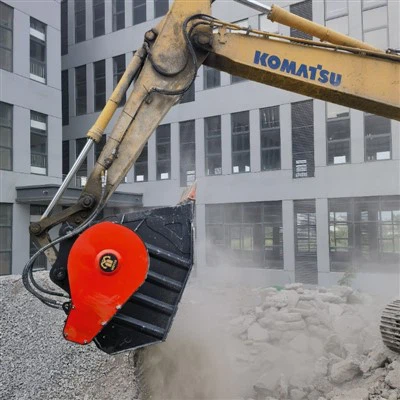 Каменна трошачка с кофа